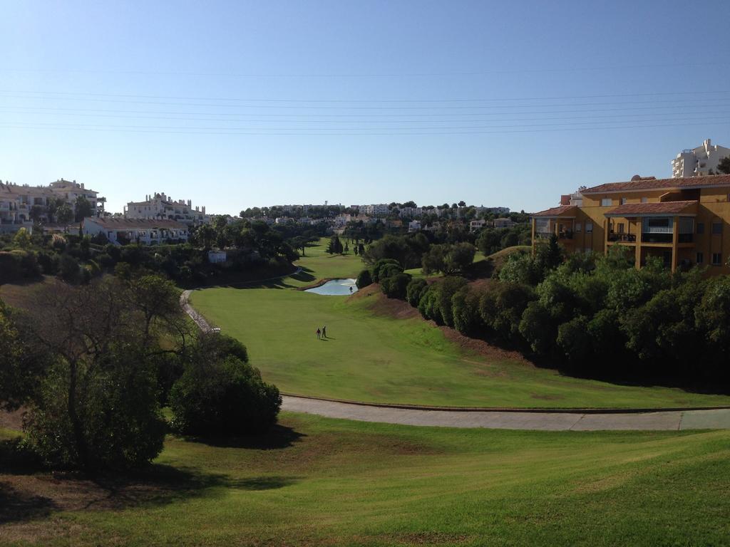 Sea Flower Miraflores Golf And Beach Parking Included Ла-Кала-де-Міхас Номер фото